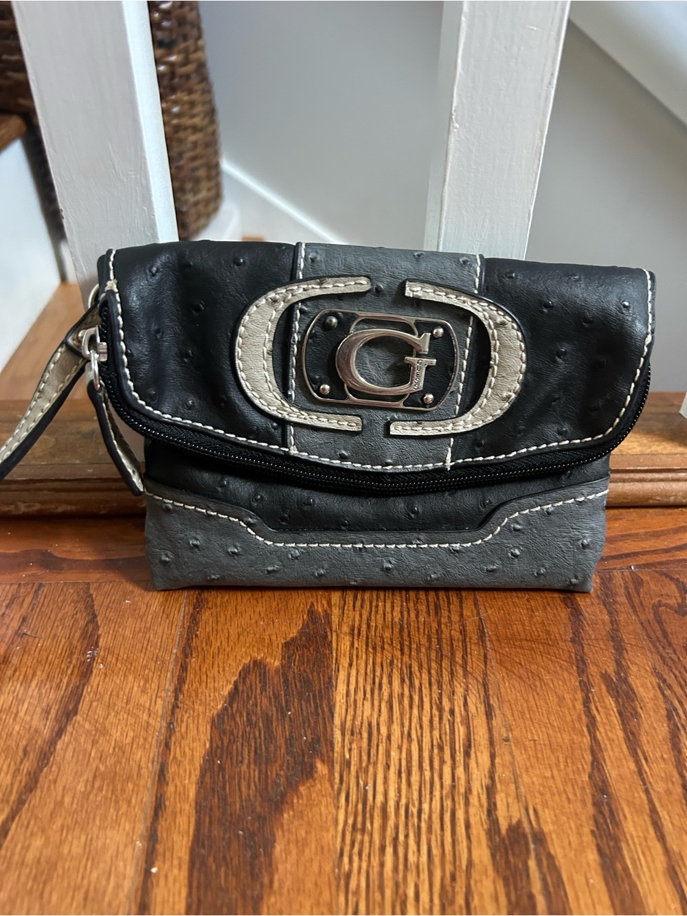 GUESS Black & Gray Faux Ostrich Wristlet Clutch Wallet Silver G Logo